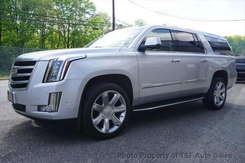 2017 Cadillac Escalade ESV Luxury
