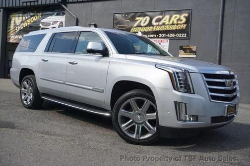 2017 Cadillac Escalade ESV Luxury