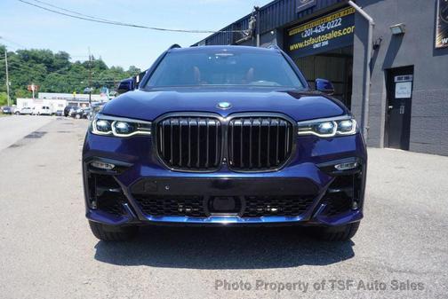 2021 BMW X7 M50i