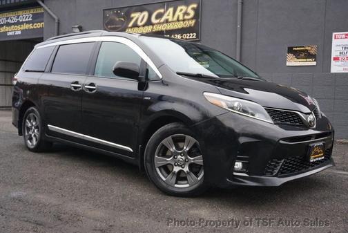 2019 Toyota Sienna LE