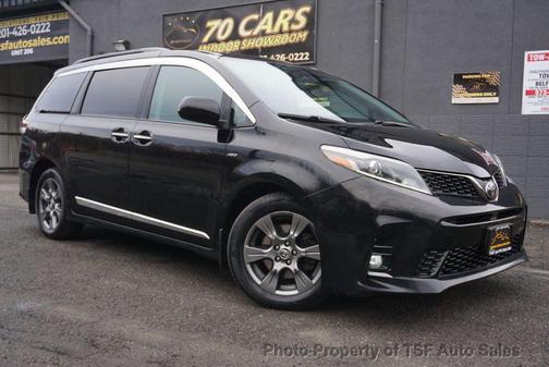 2019 Toyota Sienna LE