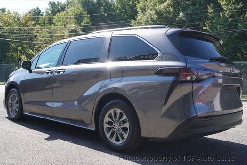 2024 Toyota Sienna XLE 7 Passenger