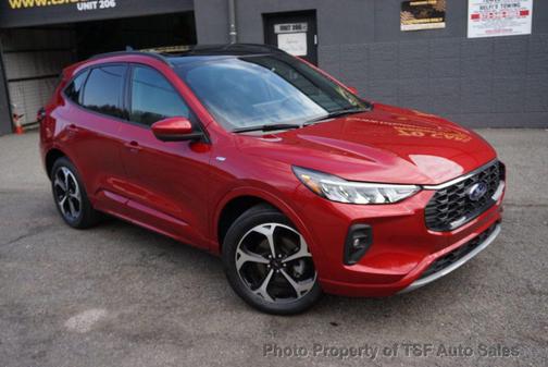 Rapid Red Metallic Tinted Clearcoat 2023 Ford Escape ST-Line Select