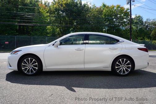 2019 Lexus ES 300h Base