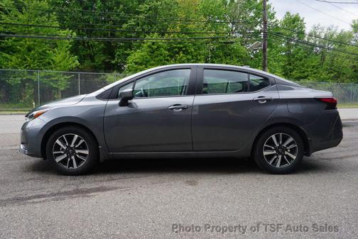 Gray Sky Pearl 2025 Nissan Versa 1.6 SV