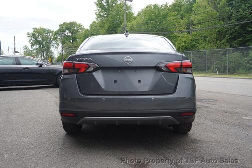 Gray Sky Pearl 2025 Nissan Versa 1.6 SV