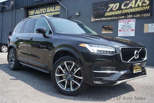 Onyx Black Metallic 2018 Volvo XC90 T6 Momentum