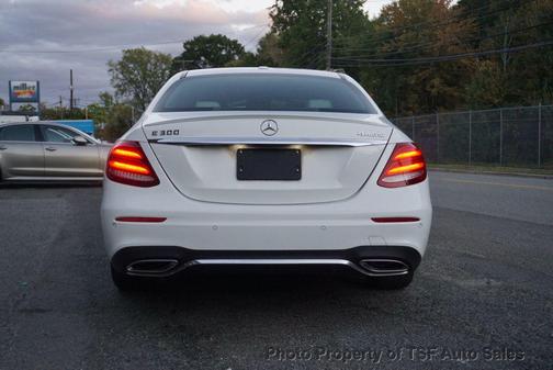 2017 Mercedes-Benz E-Class 4MATIC