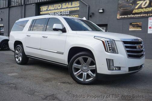 Crystal White Tricoat 2019 Cadillac Escalade ESV Premium Luxury