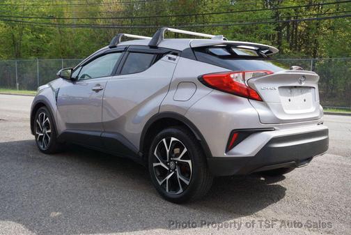 Silver Knockout Metallic 2019 Toyota C-HR XLE
