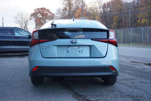 2019 Toyota Prius XLE