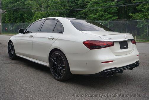 MANUFAKTUR Diamond White Metallic 2022 Mercedes-Benz E-Class AMG NIGHT PKG / AMG EXHAUST /PANO /20 INCH WHEELS