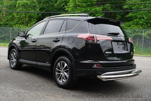 2016 Toyota RAV4 Hybrid XLE
