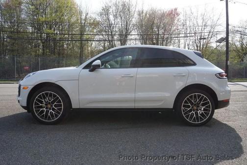 Carrara White Metallic 2020 Porsche Macan Macan