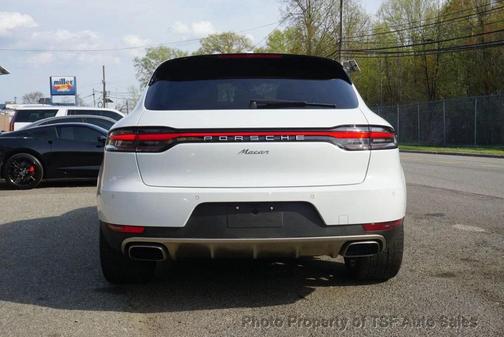 Carrara White Metallic 2020 Porsche Macan Macan