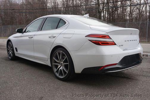 2022 Genesis G70 2.0T AWD