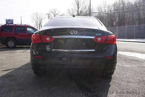 2015 INFINITI Q50 Premium