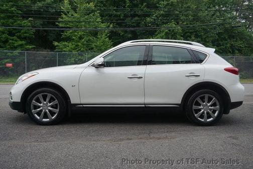 Majestic White 2017 INFINITI QX50 Base