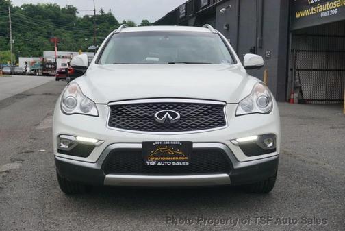 Majestic White 2017 INFINITI QX50 Base