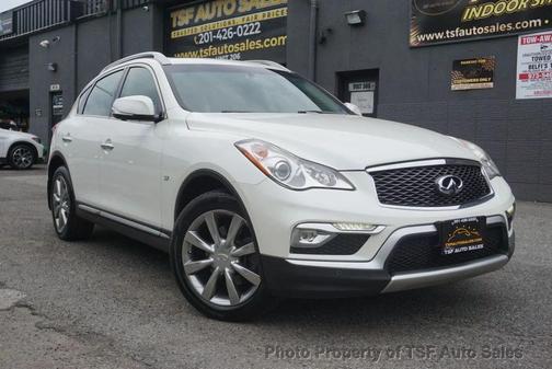 Majestic White 2017 INFINITI QX50 Base