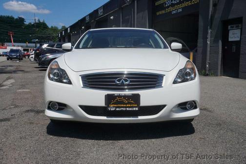 Moonlight White 2014 INFINITI Q60 Journey