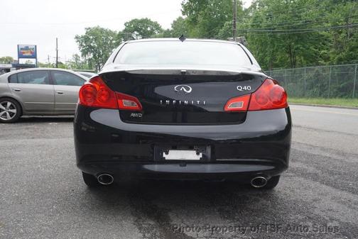 2015 INFINITI Q40 Base