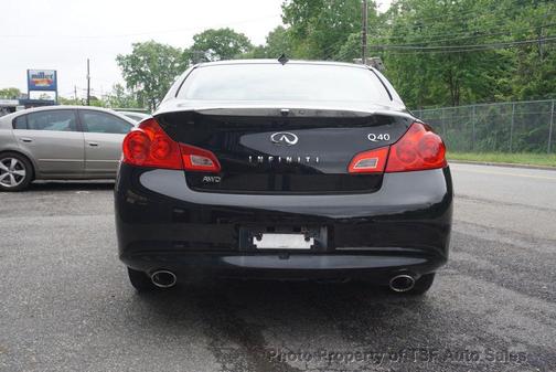 2015 INFINITI Q40 Base