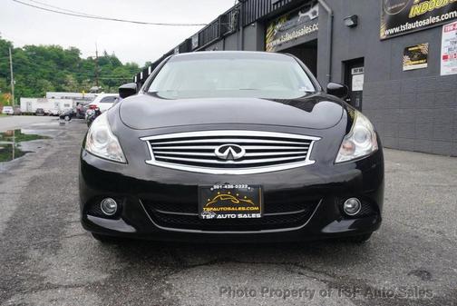 2015 INFINITI Q40 Base
