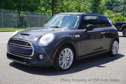 Moonwalk Gray Metallic 2015 MINI Hardtop Cooper S
