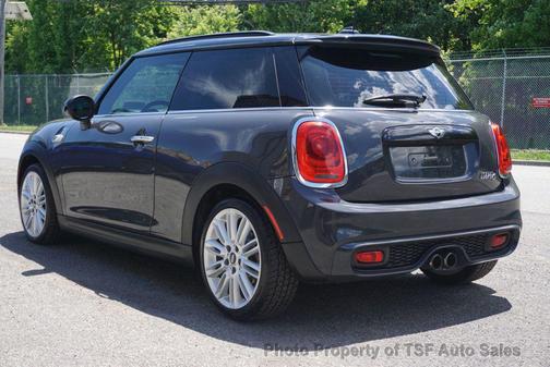 Moonwalk Gray Metallic 2015 MINI Hardtop Cooper S