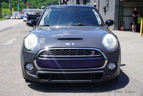 Moonwalk Gray Metallic 2015 MINI Hardtop Cooper S