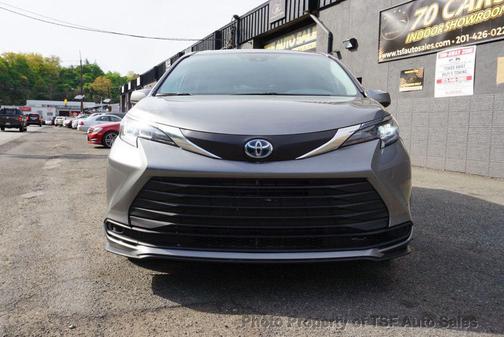 Cement 2026 Toyota Sienna LE