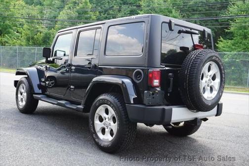 2013 Jeep Wrangler Unlimited Sahara
