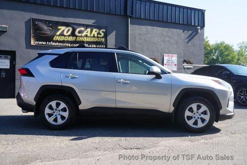 2019 Toyota RAV4 LE
