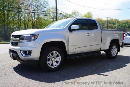 Silver Ice Metallic 2018 Chevrolet Colorado LT