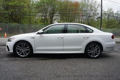 2018 Volkswagen Passat 2.0T R-Line