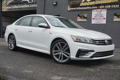 2018 Volkswagen Passat 2.0T R-Line