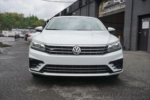 2018 Volkswagen Passat 2.0T R-Line