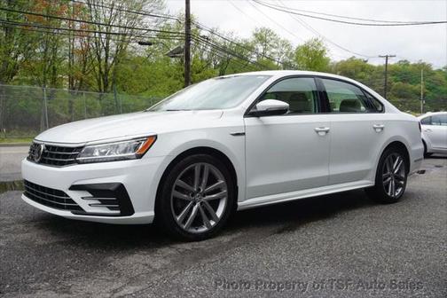 2018 Volkswagen Passat 2.0T R-Line