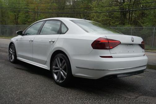 2018 Volkswagen Passat 2.0T R-Line