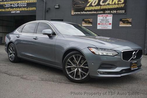 2018 Volvo S90 T6 Momentum