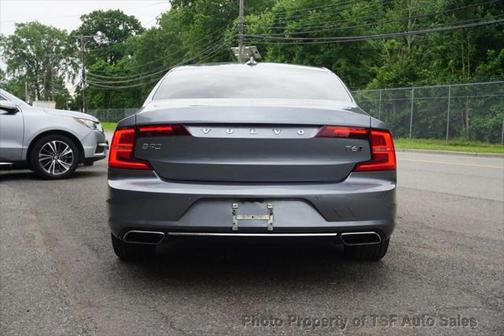 2018 Volvo S90 T6 Momentum
