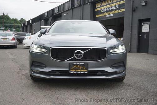 2018 Volvo S90 T6 Momentum