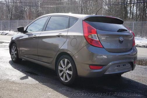 2013 Hyundai Accent SE