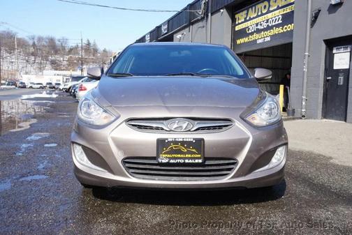 2013 Hyundai Accent SE