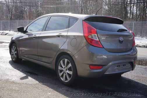 2013 Hyundai Accent SE