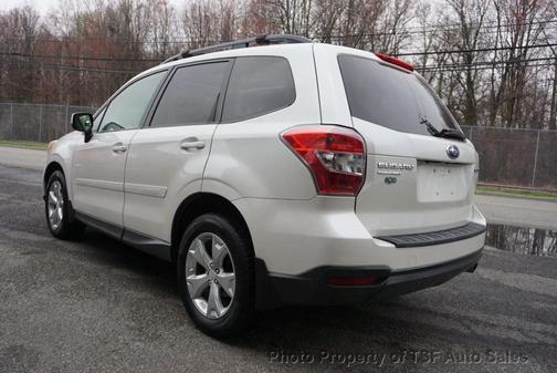 Satin White Pearl 2014 Subaru Forester 2.5i Premium