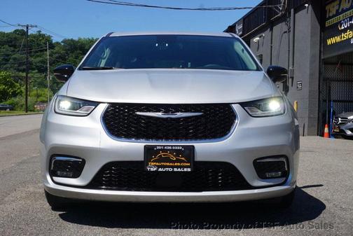 2024 Chrysler Pacifica Hybrid Select