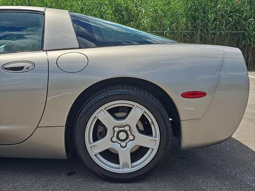 1999 Chevrolet Corvette Base