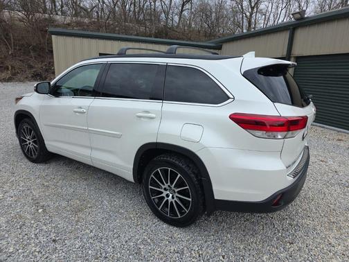 Blizzard Pearl 2018 Toyota Highlander SE